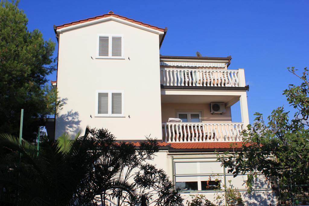 Apartments 4 Dolphins 로고즈니차 외부 사진