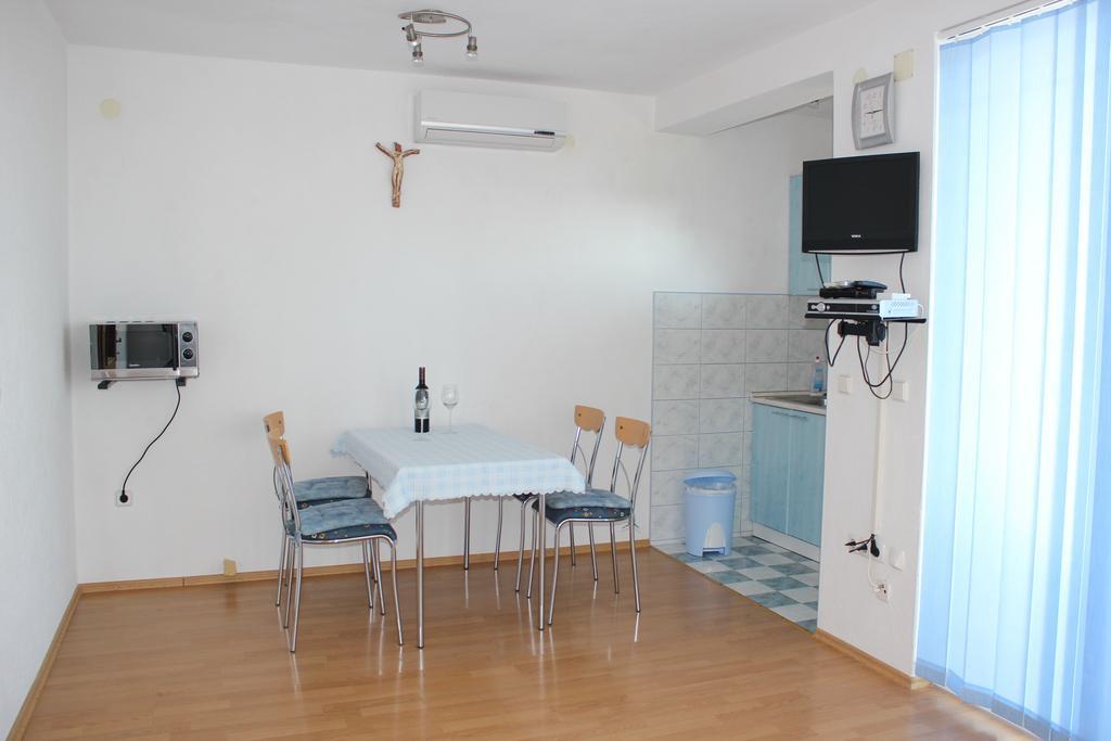Apartments 4 Dolphins 로고즈니차 외부 사진